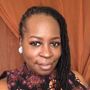 Meet your Posher, Evelyn